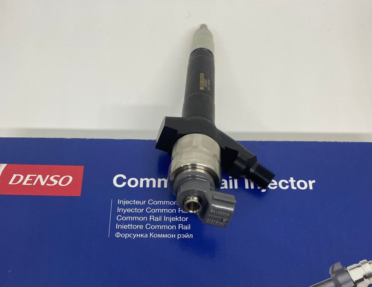 Inyector Denso Peugeot Boxer 2.2 - COMERCIAL CPR SPA - DENSO - 0950005800